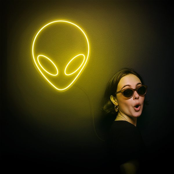 Alien Head | Gu Này Đến Từ Sao Hoả!