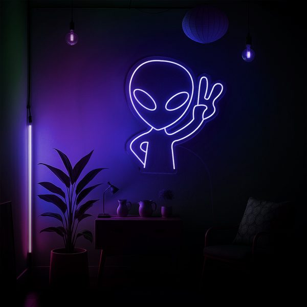 Chill With Alien 👽 Tín hiệu lạ phát ra từ… phòng bạn rồi đấy!
