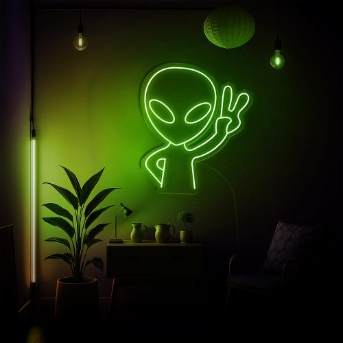 Chill With Alien 👽 Tín hiệu lạ phát ra từ… phòng bạn rồi đấy!